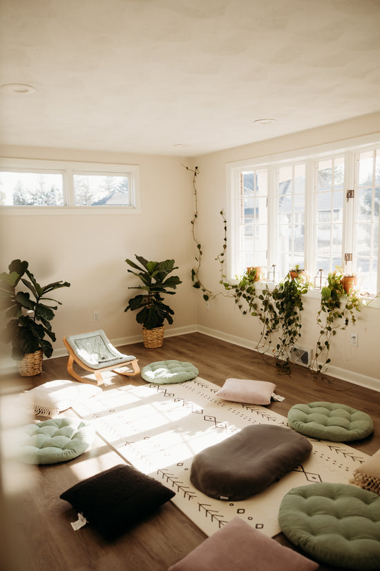 Saturday Sips & Tiny Talks